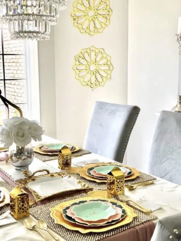 Arabesque væg dekoration i guld  (50cm)