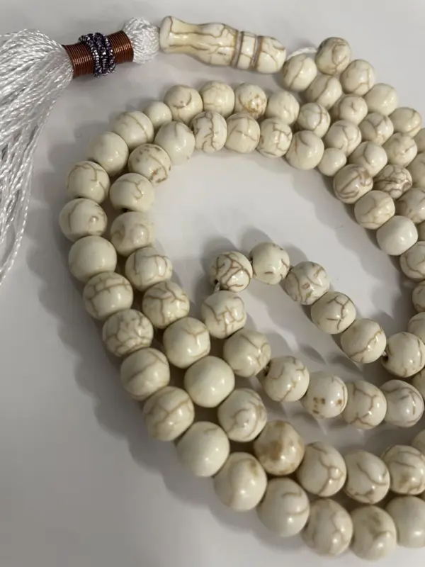 Weißer Feroza Stein Tasbih mit 99 Perlen (Achat)